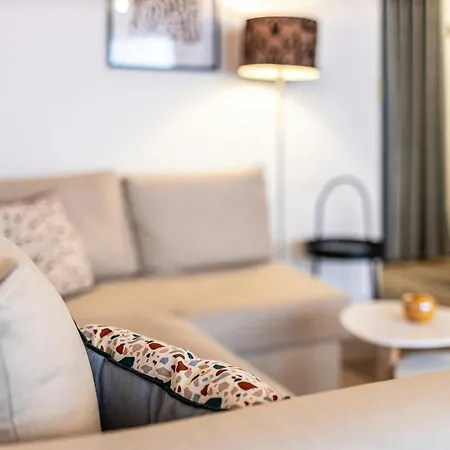 Ensoleille A Saint-maur - Proche Paris 아파트 *